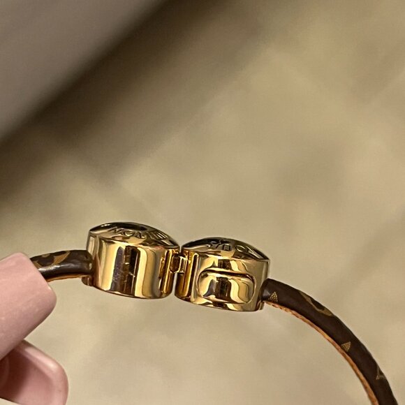 Louis Vuitton Historic Mini Monogram Bracelet Size 17 - Picture 8 of 12